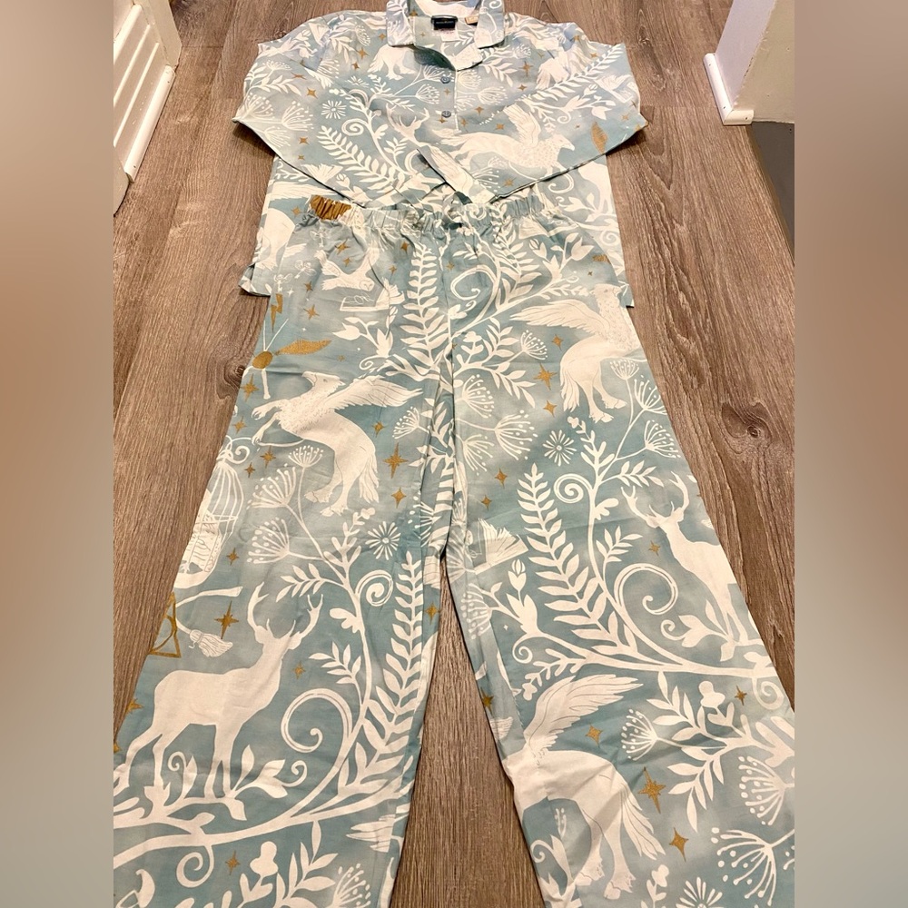 COPY - Pottery Barn Teen Harry Potter Magical Damask Pajama Set Mystic Mint Siz… - Picture 3 of 15